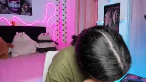 LEEP  online show from October 26, 1:33 am