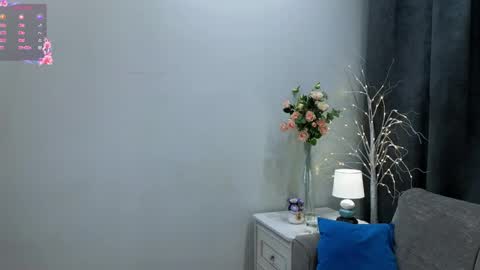 Snapshot of _green_green_ chatting on February 24, 4:05 am Milly online show from February 24, 4:05 am