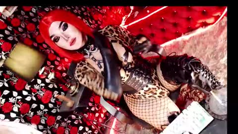 Snapshot of _hailyourqueenx chatting on January 17, 7:39 pm GoDDess Chloe online show from January 17, 7:39 pm