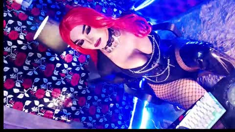 Snapshot of _hailyourqueenx chatting on February 21, 9:16 pm GoDDess Chloe online show from February 21, 9:16 pm