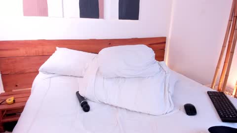 Hanna johnson online show from January 1, 6:58 am