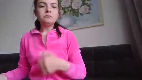 Snapshot of _hidden_frommymoom_ chatting on May 3, 9:26 am Criss4u online show from May 3, 9:26 am