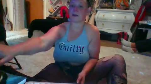 Snapshot of _hitgirly_ chatting on March 24, 4:28 am _hitgirly_ online show from March 24, 4:28 am