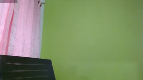 Snapshot of _honey1_ chatting on June 16, 10:51 am Honey online show from June 16, 10:51 am