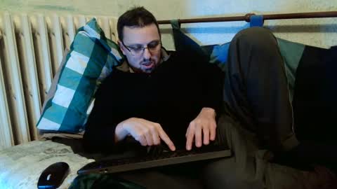 Snapshot of _horny___boy_ chatting on December 4, 10:51 pm Manuel online show from December 4, 10:51 pm