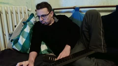 Snapshot of _horny___boy_ chatting on December 8, 9:08 pm Manuel online show from December 8, 9:08 pm