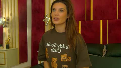 _hot_neighbour online show from January 15, 4:28 am