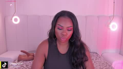 Darlis  online show from February 13, 8:05 pm