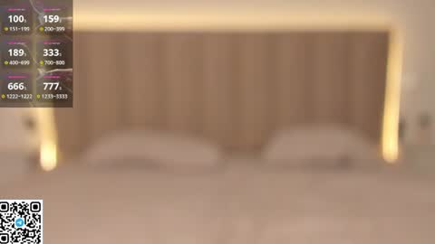 Snapshot of _iris_on_cam_ chatting on June 15, 8:44 pm _iris_on_cam_ online show from June 15, 8:44 pm