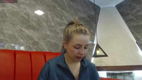 Isa online show from February 6, 11:10 am