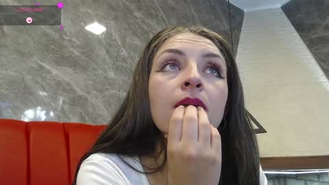 Isa online show from February 7, 2:37 pm