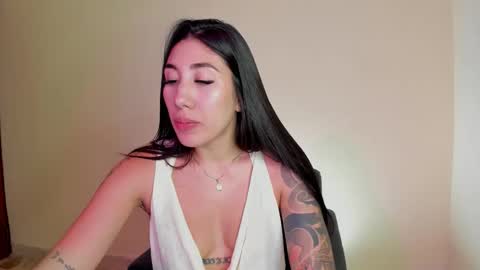 Snapshot of _isabella99_ chatting on November 7, 10:54 pm Isabella online show from November 7, 10:54 pm