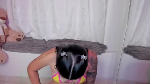 Snapshot of _isabella99_ chatting on June 3, 4:48 am Isabella online show from June 3, 4:48 am