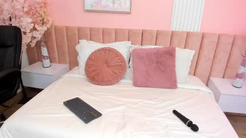 _isabellacarter online show from June 3, 8:36 pm