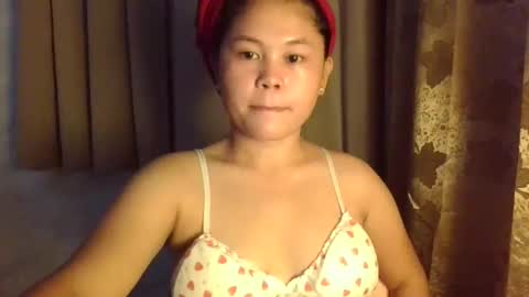 Snapshot of _ishi chatting on April 15, 11:17 am Ishi online show from April 15, 11:17 am