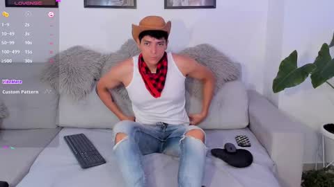 Snapshot of _jacobmiller__ chatting on February 27, 9:04 pm J A C O B online show from February 27, 9:04 pm