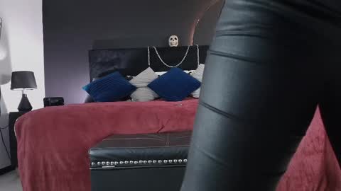 Snapshot of _jade_16 chatting on May 9, 11:48 am Miss Jade online show from May 9, 11:48 am