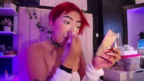 Mia online show from January 13, 2:00 pm