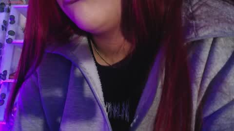 Mia online show from January 27, 4:01 pm