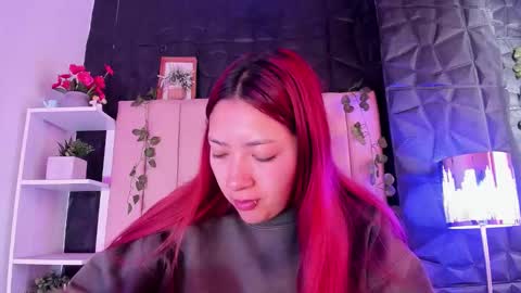 Mia online show from February 7, 12:20 pm