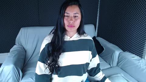 Snapshot of _joy_iva chatting on April 4, 10:40 pm joy online show from April 4, 10:40 pm