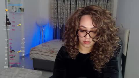 _just_a_queen_3 online show from February 6, 9:23 am