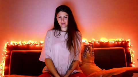 _just_a_simple_girl online show from October 1, 11:33 pm