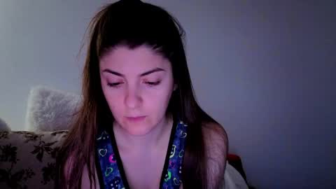 Snapshot of _just_a_simple_girl chatting on June 5, 6:52 am _just_a_simple_girl online show from June 5, 6:52 am