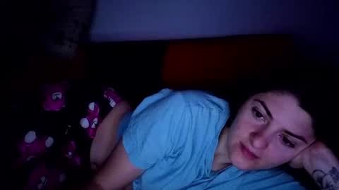 _just_a_simple_girl online show from June 19, 2:16 am