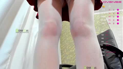 Snapshot of _justcallme_ chatting on December 13, 8:04 pm _justcallme_ online show from December 13, 8:04 pm