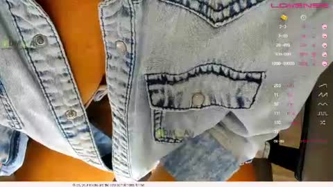 _justcallme_ online show from June 19, 11:47 am