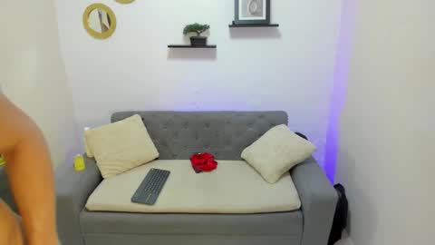 Snapshot of _justin_andrew1 chatting on January 7, 2:03 am justin online show from January 7, 2:03 am