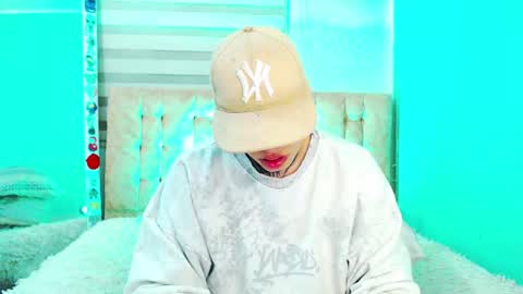 mod online show from June 17, 5:21 am