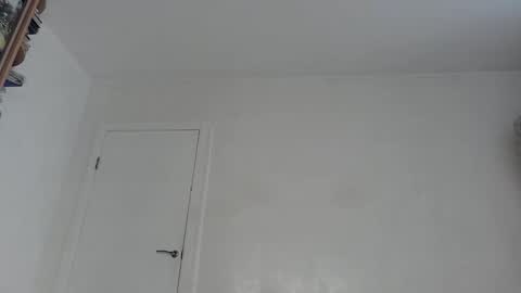 Snapshot of _kapelka_ chatting on May 24, 2:16 am KAPELKA online show from May 24, 2:16 am