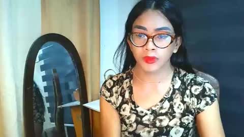 _karie_ online show from April 28, 8:41 am