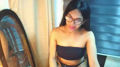 Snapshot of _karie_ chatting on May 11, 3:45 am _karie_ online show from May 11, 3:45 am