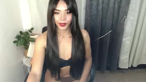 Snapshot of _karie_ chatting on June 1, 11:56 am _karie_ online show from June 1, 11:56 am