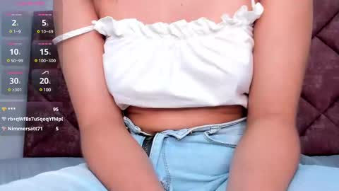 Snapshot of _karla_brunette_ chatting on December 10, 11:30 pm Amanda online show from December 10, 11:30 pm