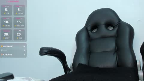 Snapshot of _karla_brunette_ chatting on February 17, 10:25 pm Amanda online show from February 17, 10:25 pm