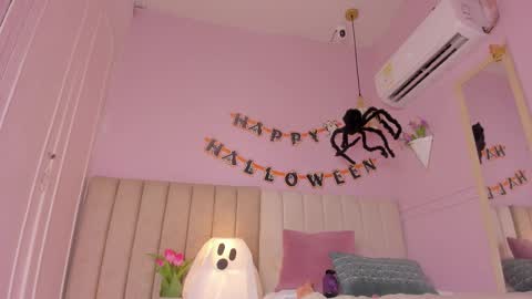 karol online show from November 1, 11:34 am