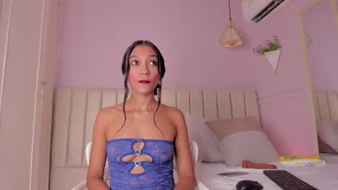 Snapshot of _karol_18 chatting on June 30, 11:33 am karol online show from June 30, 11:33 am