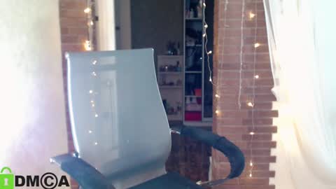 Snapshot of _karolina chatting on January 13, 10:03 pm karolina online show from January 13, 10:03 pm