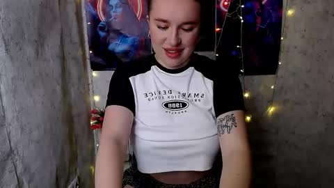 Snapshot of _kassiarayne_ chatting on May 5, 6:21 am Kassie online show from May 5, 6:21 am