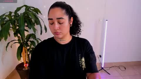Snapshot of _kat_1 chatting on April 17, 3:26 pm online show from April 17, 3:26 pm