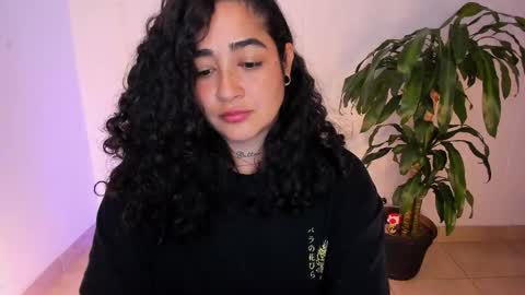 Snapshot of _kat_1 chatting on April 23, 11:40 pm online show from April 23, 11:40 pm