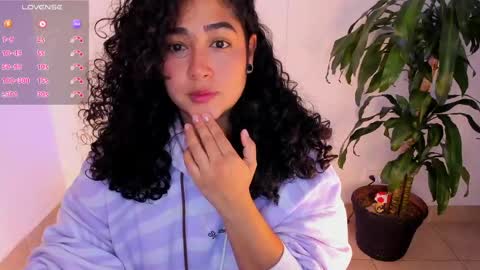 Snapshot of _kat_1 chatting on April 25, 11:24 am online show from April 25, 11:24 am