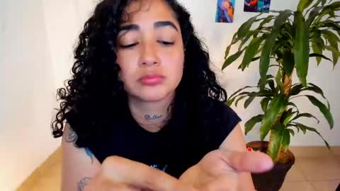 Snapshot of _kat_1 chatting on May 7, 11:37 am online show from May 7, 11:37 am