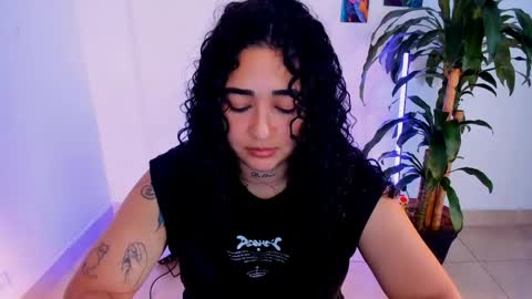 Snapshot of _kat_1 chatting on May 13, 2:14 pm online show from May 13, 2:14 pm