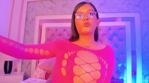 Snapshot of _katty_grey_ chatting on May 27, 1:57 am _katty_grey_ online show from May 27, 1:57 am