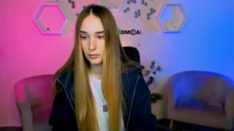 _kellykitten_ online show from November 19, 10:48 am